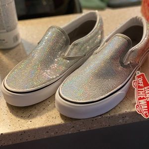 Vans classic slip ons 🤍💜💖